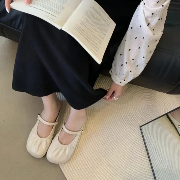 รองเท้าคัชชูทรงบัลเล่ต์สายคาด พื้นนุ่มนิมซัพอร์ตเท้า