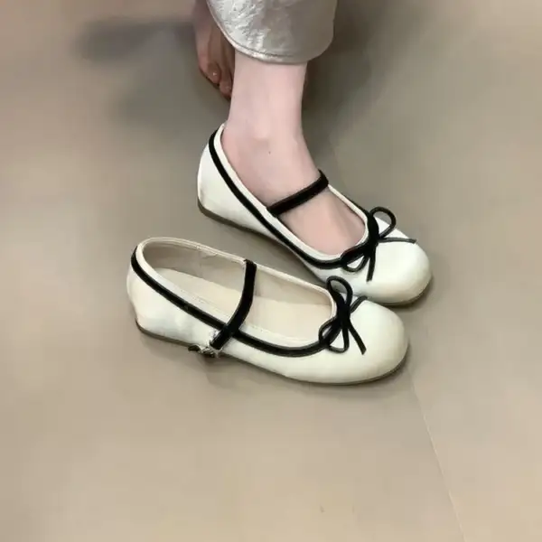 รองเท้าบัลเล่ต์ตกแต่งโบว์น่ารัก รองเท้าแมรี่เจน เพิ่มความสูง 4 ซม.
