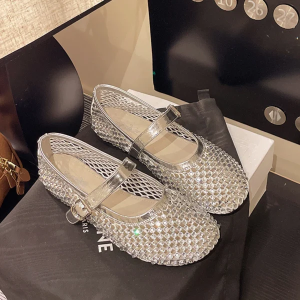 รองเท้าบัลเล่ต์และแมรี่เจน ออกแบบลายตาข่ายระบายอากาศ สีเงิน