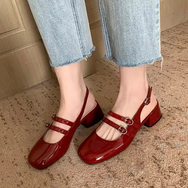 รองเท้าแมรี่เจนผู้หญิงสุดเก๋ รองเท้าหนังหัวเหลี่ยมส้นหนา สีแดง