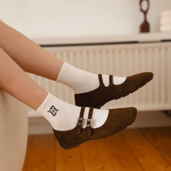 รองเท้าแมรี่เจนหนังกลับ พื้นนุ่มใส่สบาย สีน้ำตาล